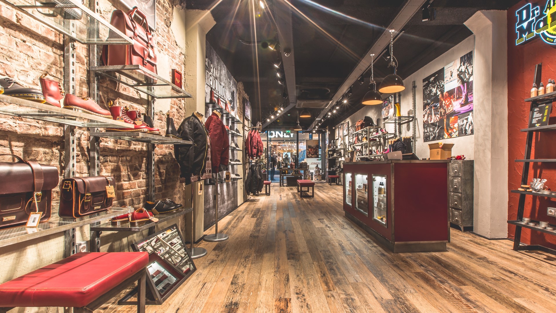 Dr Martens Stores – GARIFF